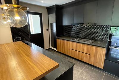 3 Bed Apartment with En Suite in Westlands Area - 4