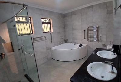 4 Bed House with En Suite in Karen - 4