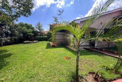 2 Bed House with Garden in Runda