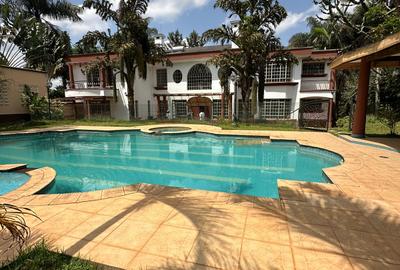 6 Bed Townhouse with En Suite in Nyari