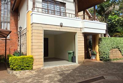 5 Bed Townhouse with En Suite at Lavington Near Kianda School - 2