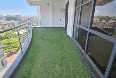 4 Bed Apartment with En Suite in Parklands - 3