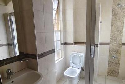2 Bed Apartment with En Suite in Kilimani - 4