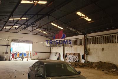 5,000 ft² Warehouse with Service Charge Included in Mombasa Road