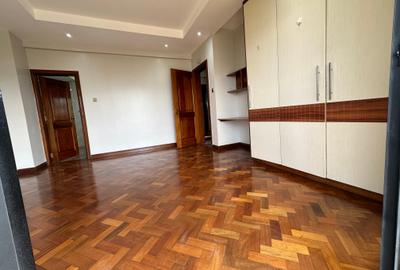 Serviced 4 Bed Apartment with En Suite in Riverside - 4