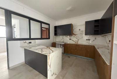 3 Bed Apartment with En Suite in Kileleshwa - 3