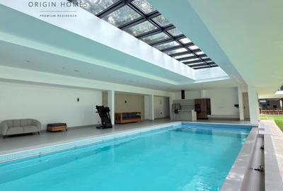 6 Bed House with En Suite at Lavington - 3
