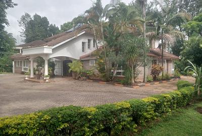 5 Bed House with En Suite in Gigiri