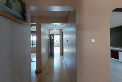 5 Bed Townhouse with En Suite in Lavington