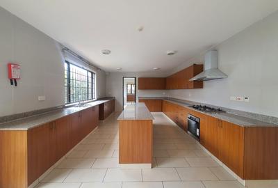 4 Bed Townhouse with En Suite at Runda - 3