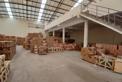 7,300 ft² Warehouse with Backup Generator in Ruaraka