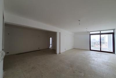 4 Bed Apartment with En Suite at Rhapta Rd