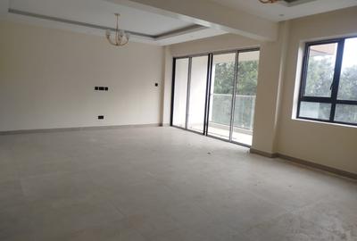 4 Bed Apartment with En Suite in General Mathenge