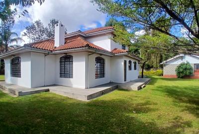 5 Bed House with En Suite in Runda