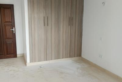 2 Bed Apartment with Borehole in Kilimani