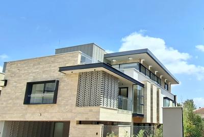 5 Bed Villa with En Suite at Westlands