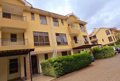 5 Bed Townhouse with En Suite at Lavington Green - 4
