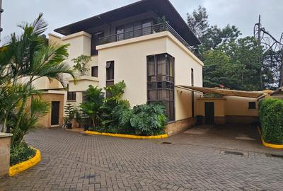 4 Bed Townhouse with En Suite in Lavington