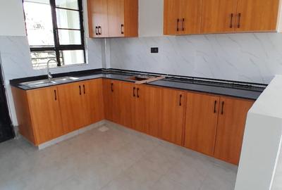 2 Bed Apartment with En Suite in Ruaka