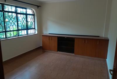 4 Bed Townhouse with En Suite at Runda