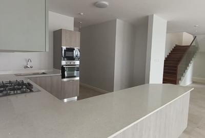 4 Bed Apartment with En Suite in Kileleshwa - 4