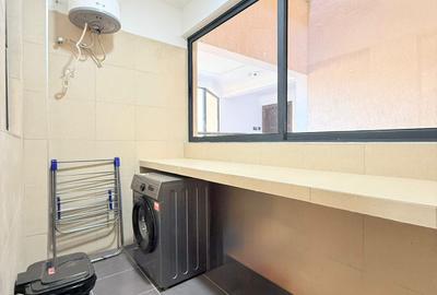 Serviced 2 Bed Apartment with En Suite in Brookside - 3