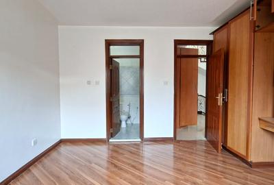 4 Bed Townhouse with En Suite at Westlands
