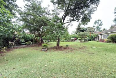 0.5 ac Land in Rosslyn