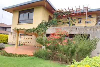 5 Bed House with En Suite at Soraya Drive