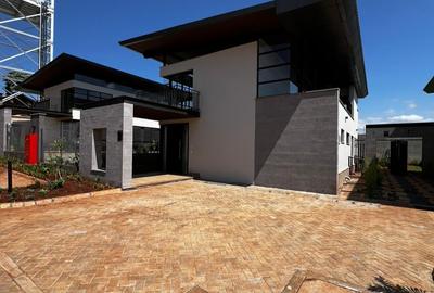 4 Bed Villa with En Suite in Runda - 2