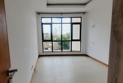 2 Bed Apartment with En Suite at Lantana Road