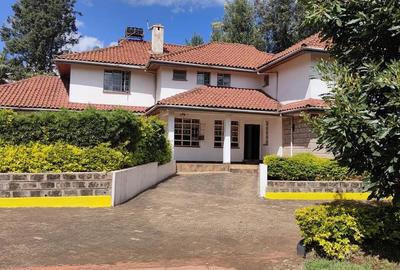 5 Bed House with En Suite in Runda