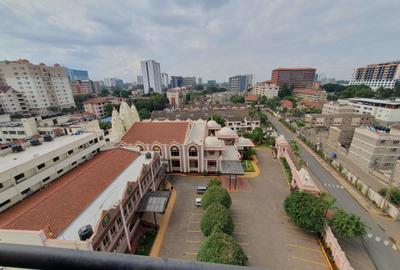 3 Bed Apartment with En Suite in Parklands - 4