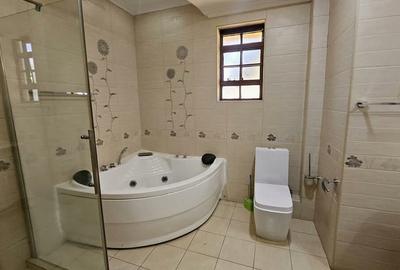 5 Bed House with En Suite at Runda