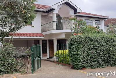 4 Bed Townhouse with En Suite in Westlands Area