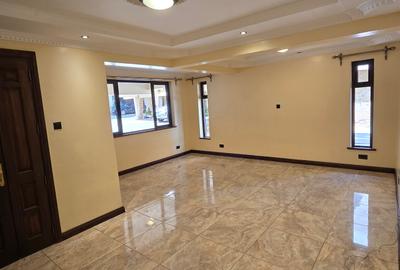 5 Bed Townhouse with En Suite at Lavington Green - 4