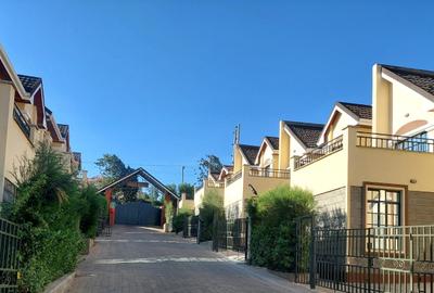 4 Bed Townhouse with En Suite in Ngong