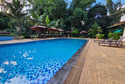 Serviced 2 Bed Apartment with En Suite in Riverside - 2