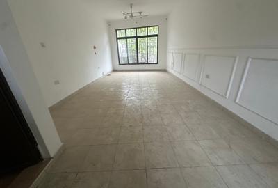 460 ft² Office with Service Charge Included at Links Road