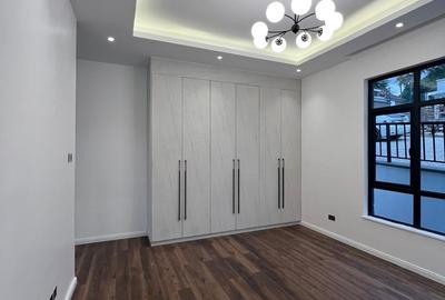 5 Bed Townhouse with En Suite at Mzima Springs - 4