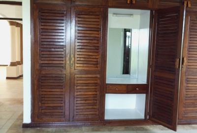 3 Bed Apartment with En Suite in Nyali Area - 4