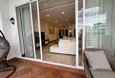 Serviced 2 Bed Apartment with En Suite in Parklands - 2