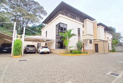 4 Bed Townhouse with En Suite at Lavington Green - 2