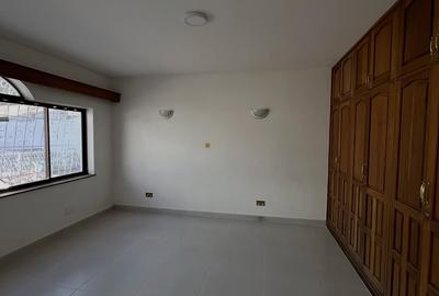 5 Bed House with En Suite in Kileleshwa - 4