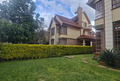 5 Bed House with En Suite in Lavington