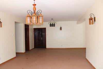 3 Bed Apartment with En Suite in Kilimani