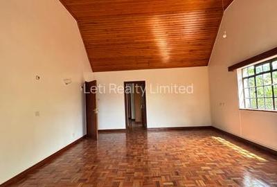 5 Bed Townhouse with En Suite in Lavington - 4
