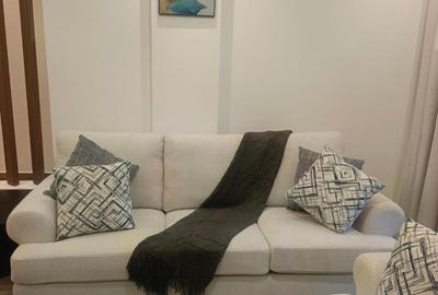 Serviced 2 Bed Apartment with En Suite in Brookside - 2