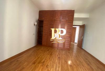 2 Bed Apartment with En Suite in Kilimani - 2