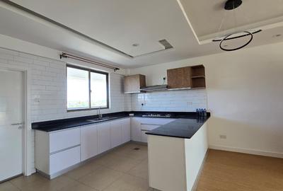 4 Bed Apartment with En Suite in Lavington - 4